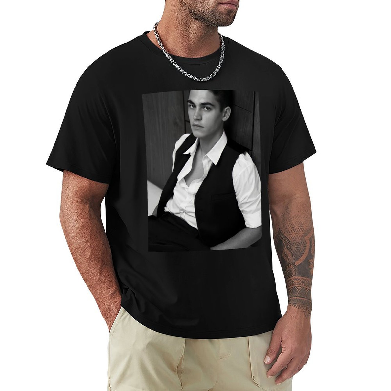 Mens Fashion Magazines - Hero Fiennes Tiffin - T-Shirt della